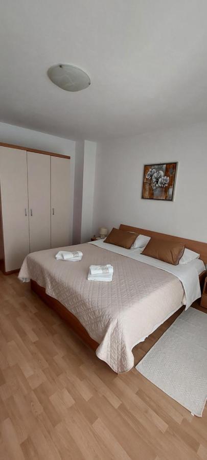 Pahljina Apartments Palit Экстерьер фото