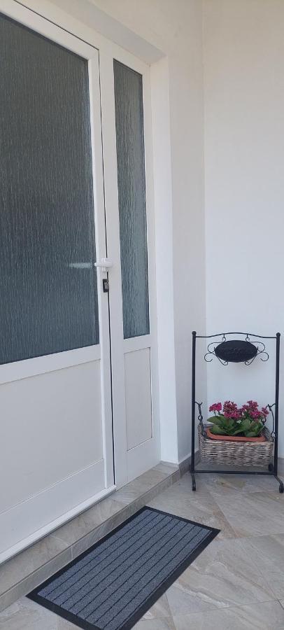 Pahljina Apartments Palit Экстерьер фото