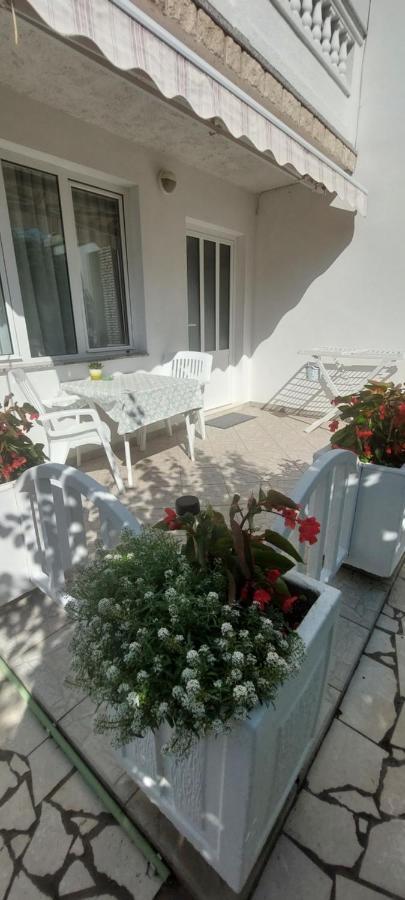Pahljina Apartments Palit Экстерьер фото